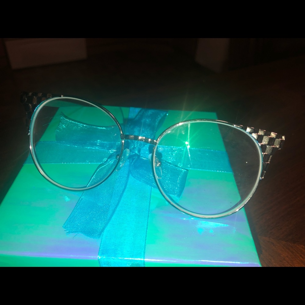 Women’s glasses